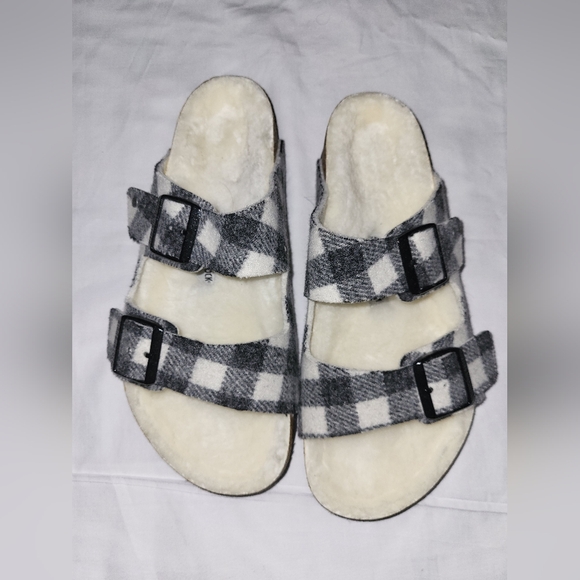 Birkenstock Other - Birkenstock Black and White Fleece Sandals